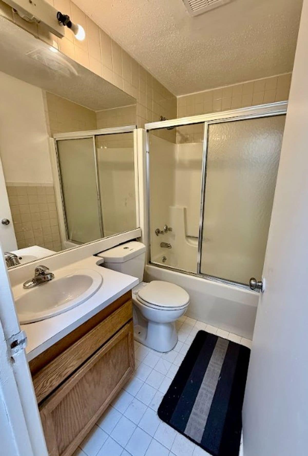 Building Photo - 539 Fox St