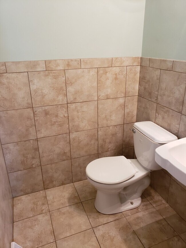 Building Photo - Beautiful 3 Bed Home in KCMO - Coming SOON!!