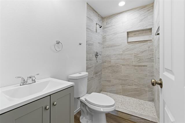 Building Photo - 109 E Williams St