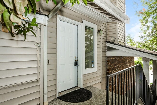 Building Photo - 2101 NW Pacific Elm Dr