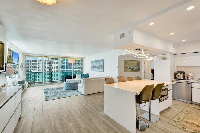 Building Photo - 2501 S Ocean Dr