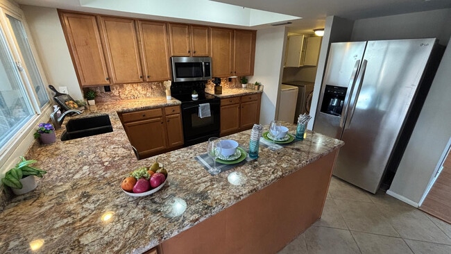 Building Photo - 1726 E Baker Dr