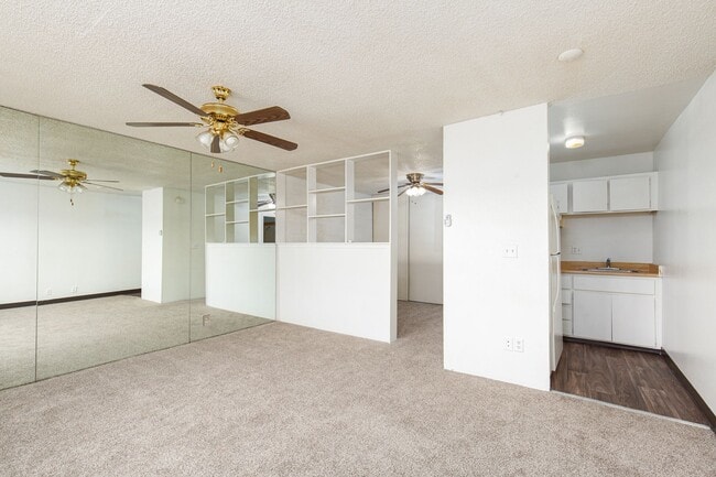 Building Photo - 4600 University Center Dr