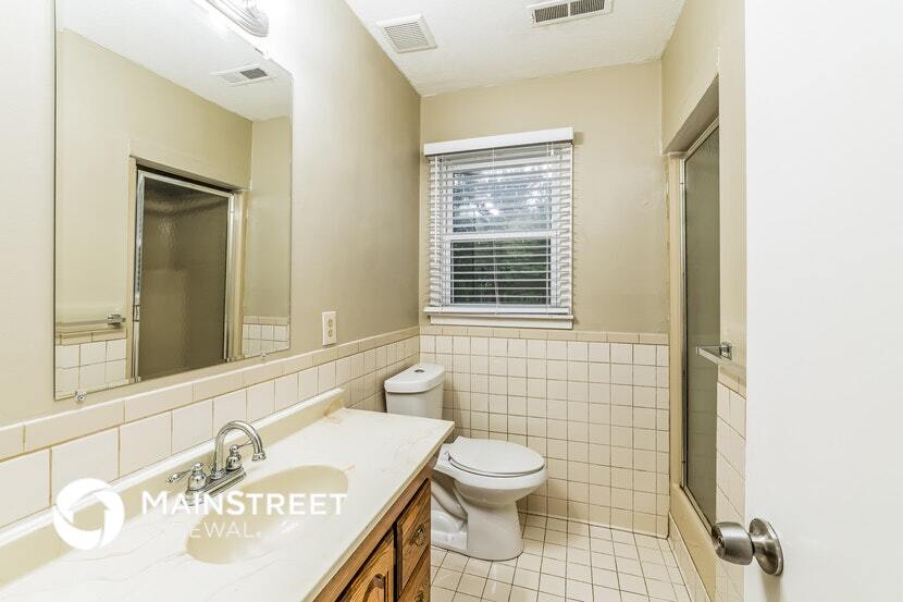 Building Photo - 2806 Winchester Dr