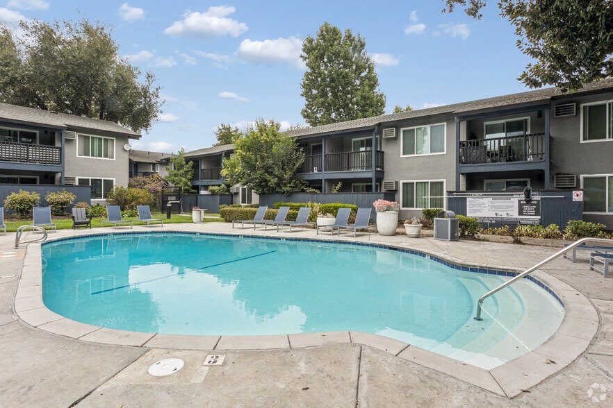 Pool - ReNew Berryessa