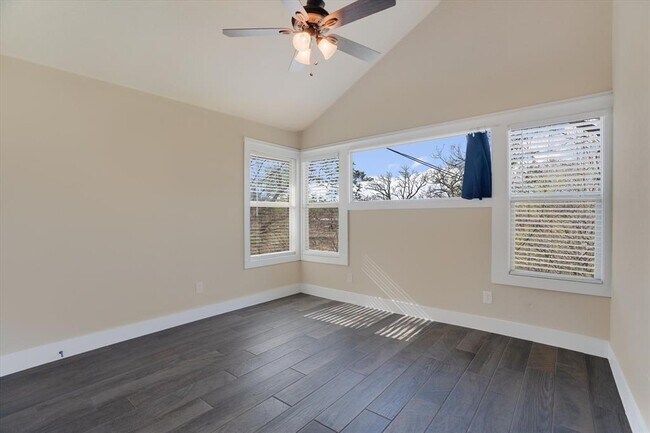 Building Photo - 154 Woodcreek Dr