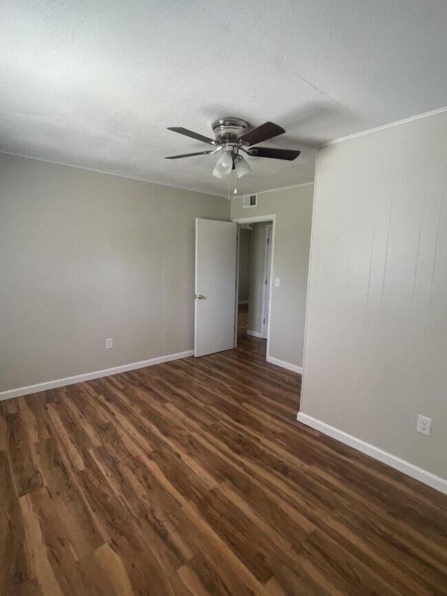 Building Photo - 26 SE 250th Rd