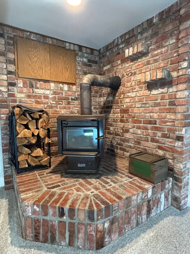 Building Photo - 8582 Long Lake Rd SE