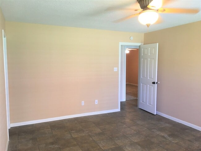 Building Photo - 12944 Orion Ct E