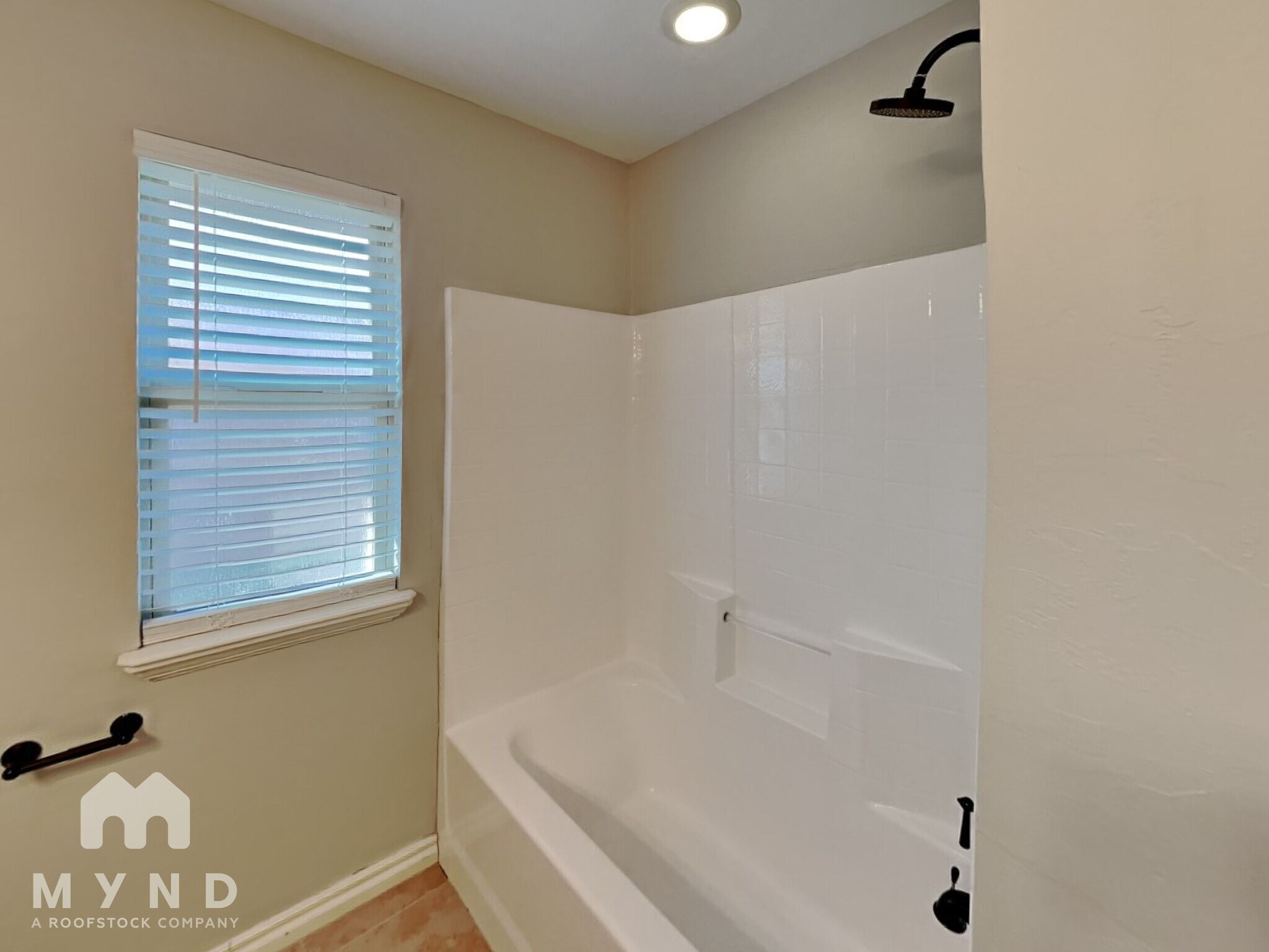 Building Photo - 3204 Valley Hollow