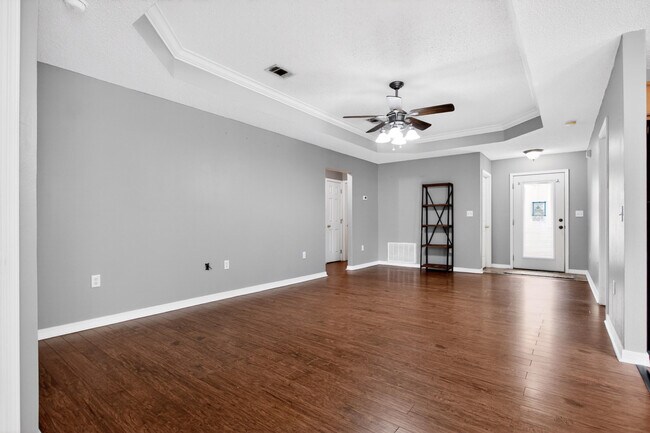 Building Photo - 203 8th Ave