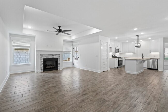 Building Photo - 4206 SW Adams Rd