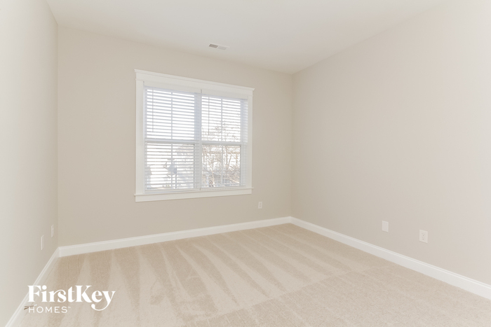 Building Photo - 142 Water Oak Dr