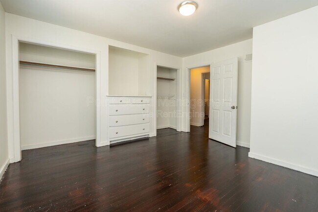 Building Photo - 1700 N Harvard Ave