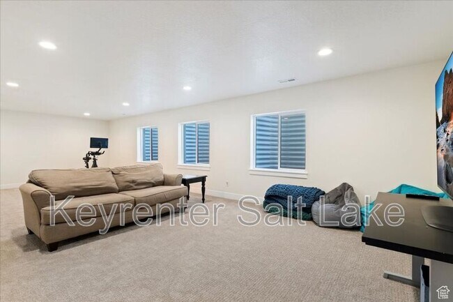 Building Photo - 1046 W Seasons View Ct