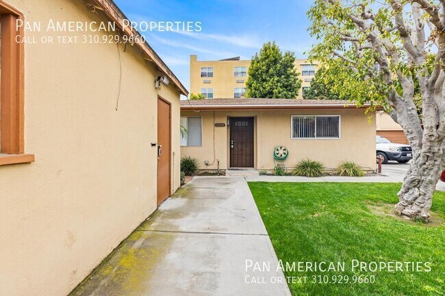 Building Photo - 15443 Van Buren St