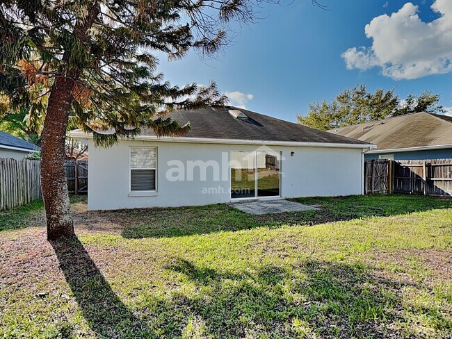 Building Photo - 214 Strada Dr