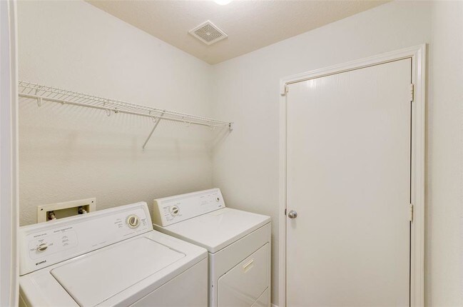 Building Photo - 3302 Legends Landing Dr