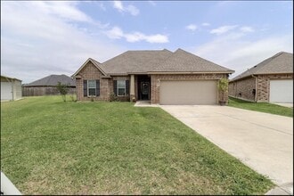 Building Photo - 4401 Sweetgum Dr