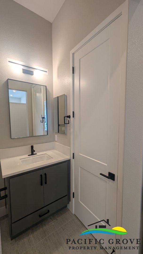 Building Photo - Stylish New Studio with Modern Finishes in Marina