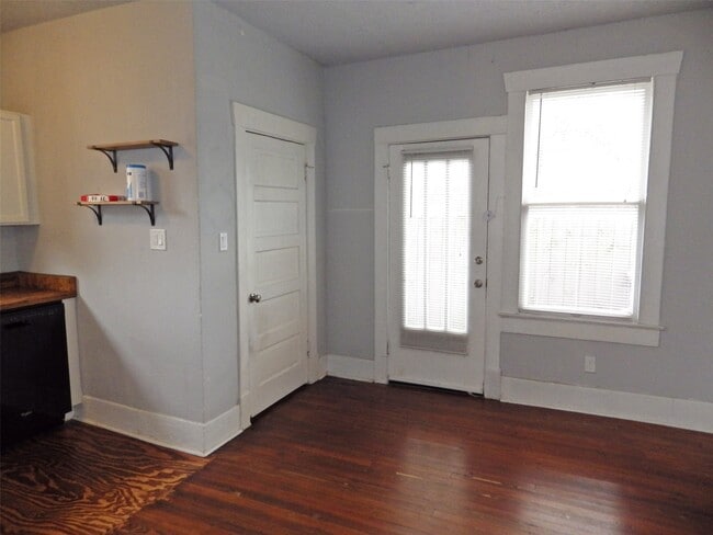 Building Photo - 4322 Wilmer St