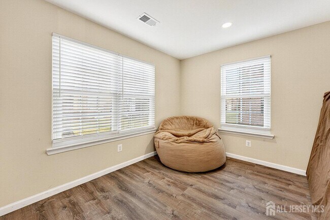 Building Photo - 2406 Bayhead Dr