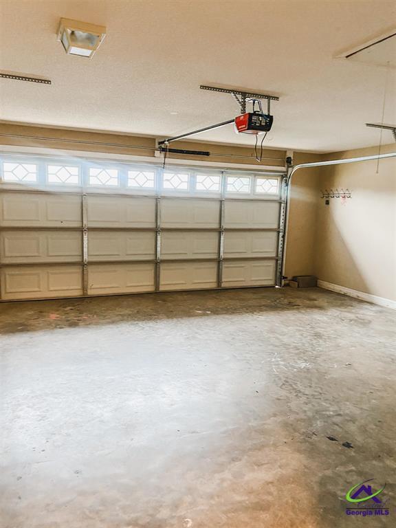 Building Photo - 609 Wooden Eagle Trail