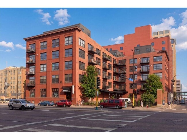 Building Photo - 607 Washington Ave S