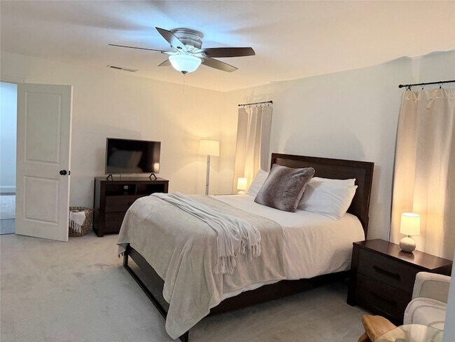 Building Photo - 1504 Summertree Ct