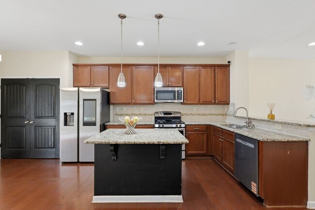 Building Photo - 409 Walsenburg Dr