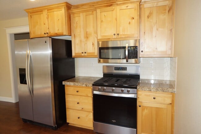 Building Photo - NE Piedmont 3-bedroom Beauty!