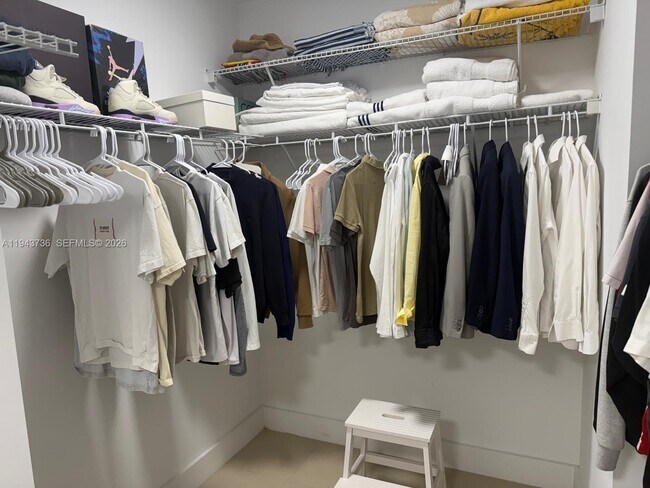 Building Photo - 41 SE 5th St