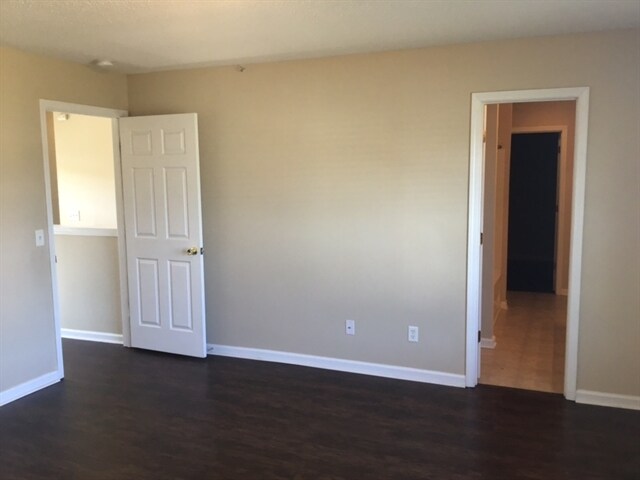 Building Photo - 419 Flint Dr