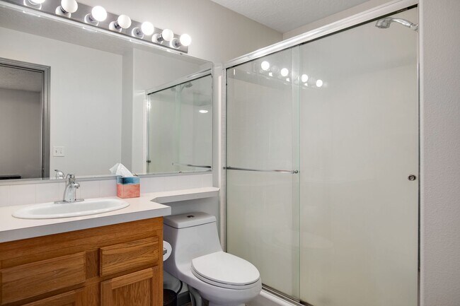Building Photo - 7292 Newbrook Dr