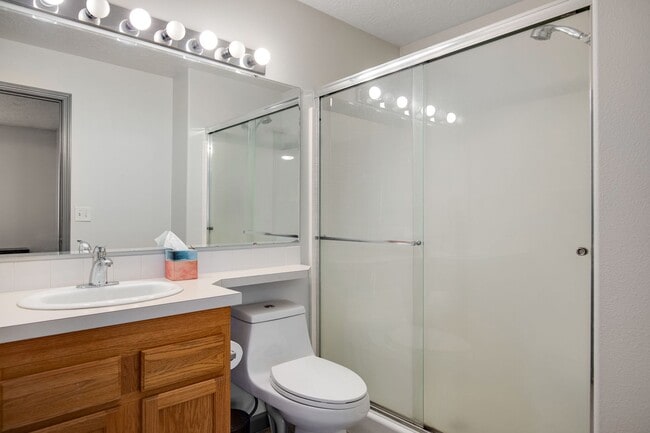 Building Photo - Furnished 3-Bedroom Home with Fenced Yard - Pet Friendly