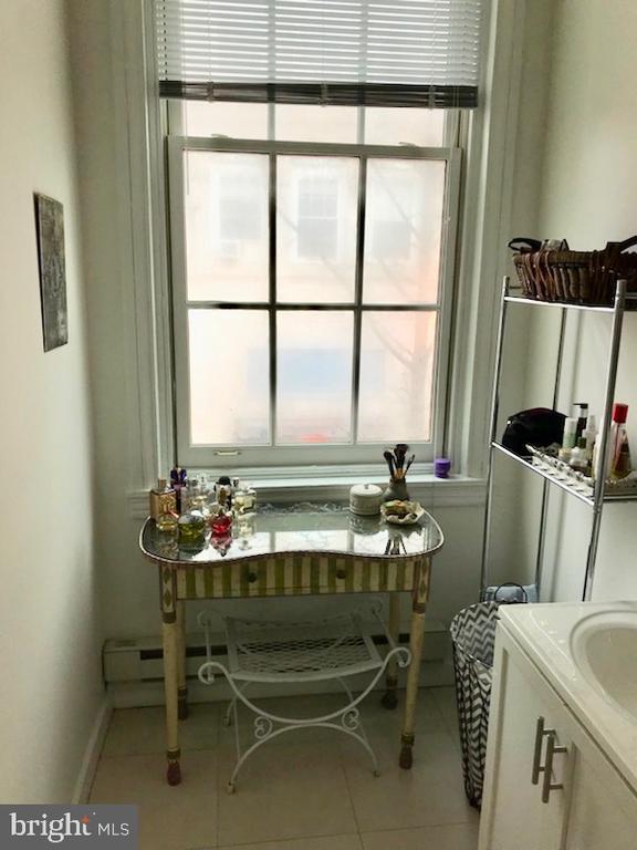 Building Photo - 1300 Spruce St