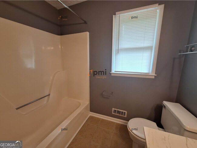 Building Photo - 4103 Renard Way