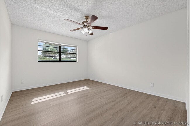 Building Photo - 9401 NW 49th Pl