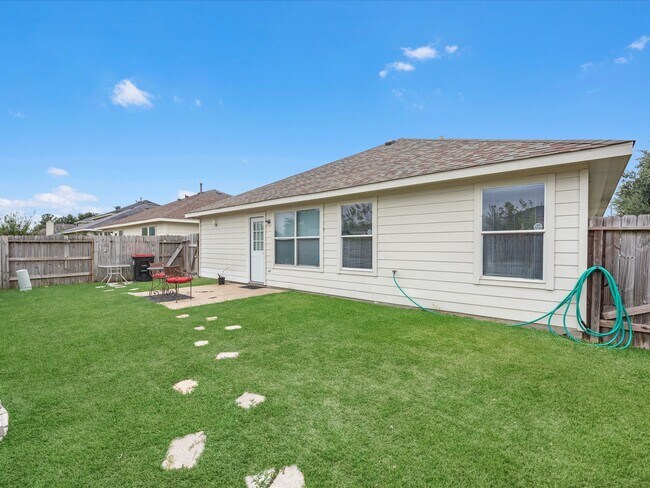 Building Photo - 19527 Billineys Park Dr