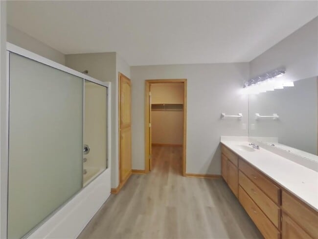 Building Photo - 3649 Kahler Dr NE