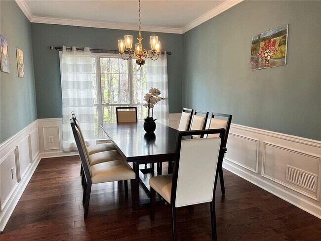 Building Photo - 615 Tammany Pointe