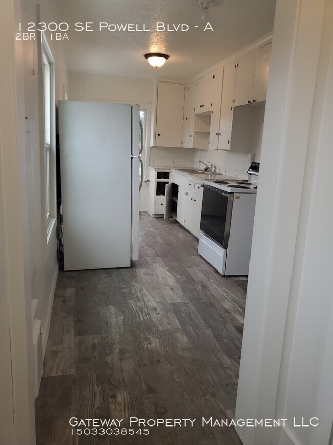 Building Photo - 12300 SE Powell Blvd. Unit A