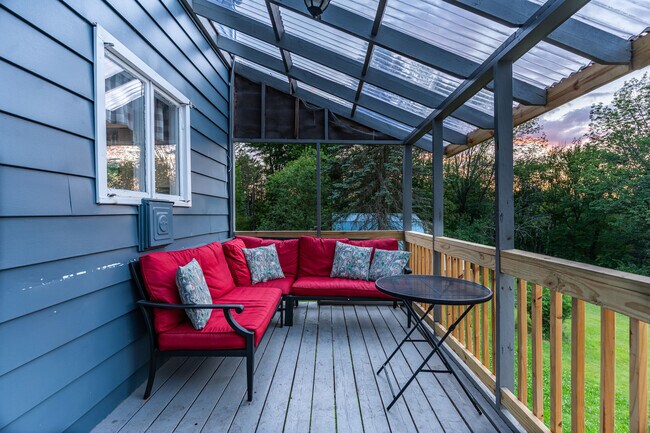 Building Photo - 173 Mountainview Rd