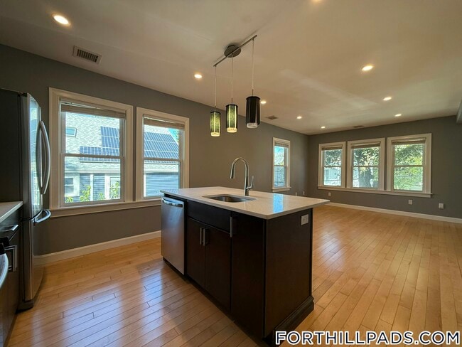 Building Photo - 31-33 Thornton St.