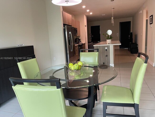 Building Photo - 7865 NW 104th Ave