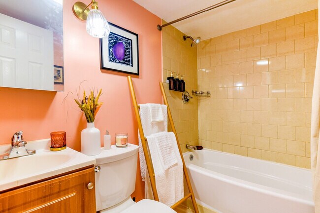 Building Photo - 4203 73rd Ave