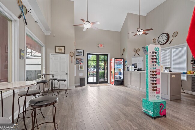 Building Photo - 2045 Kent Ct