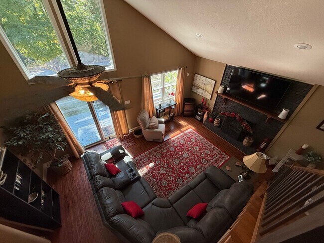 Building Photo - Furnished House at Lake Barkley