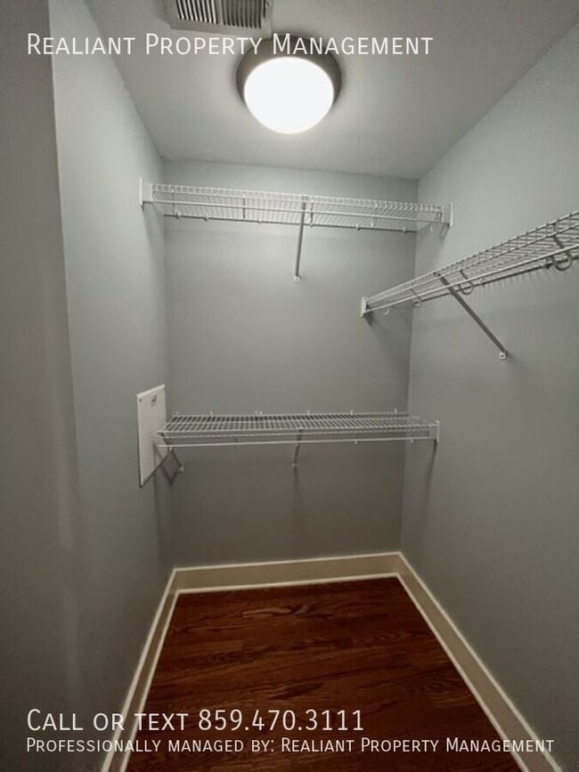 Building Photo - 650 S Mill St