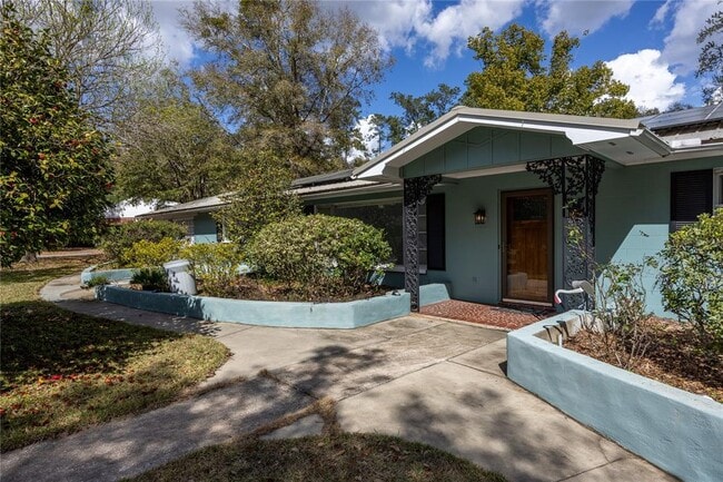 Building Photo - 1421 NW 30th St